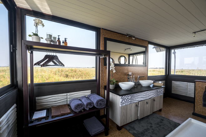 Picture of bathroom facilities at Namushasha River Villa Accommodation at Caprivi in Namibia